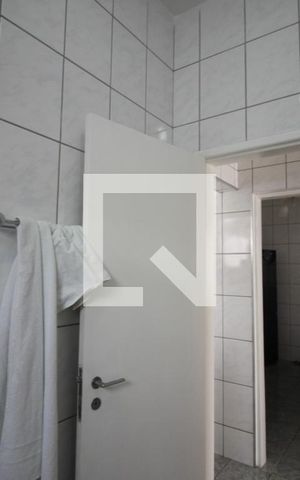 Casa à venda com 200m², 2 quartos e 2 vagasBanheiro 2