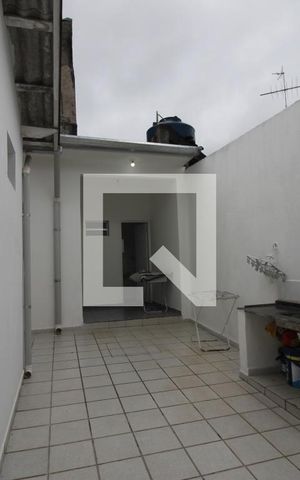 Casa à venda com 200m², 2 quartos e 2 vagasQuintal