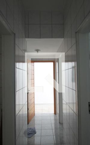 Casa à venda com 200m², 2 quartos e 2 vagasCorredor