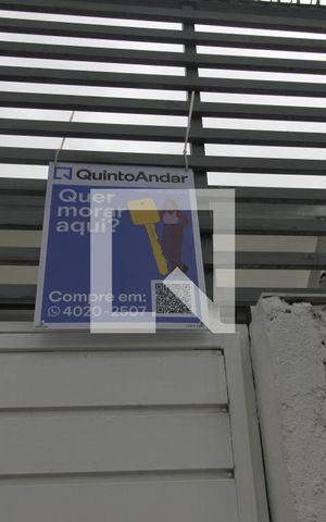 Casa à venda com 200m², 2 quartos e 2 vagasPlaquinha