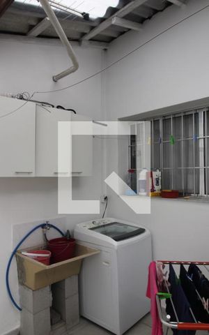 Casa à venda com 200m², 2 quartos e 2 vagasQuintal