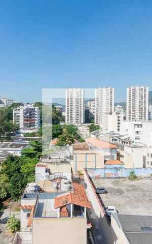 Apartamento à venda com 95m², 2 quartos e sem vagaVista