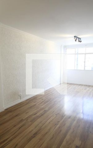 Apartamento à venda com 75m², 2 quartos e 1 vagaSala