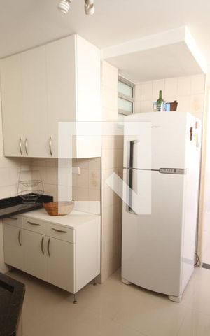 Apartamento à venda com 75m², 2 quartos e 1 vagaCozinha