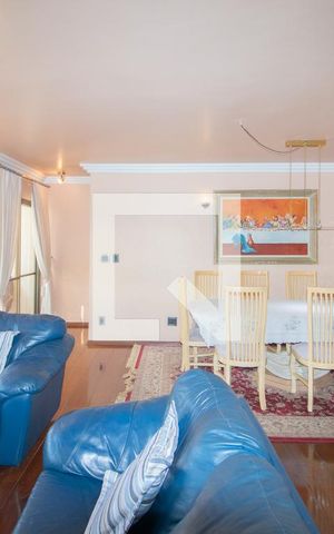 Apartamento à venda com 330m², 3 quartos e 2 vagas Apartamento à venda com 330m², 3 quartos e 2 vagasSala