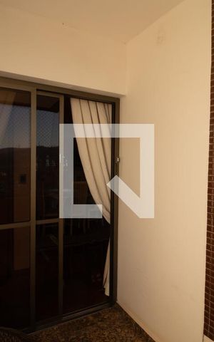Apartamento à venda com 330m², 3 quartos e 2 vagas Apartamento à venda com 330m², 3 quartos e 2 vagasVaranda