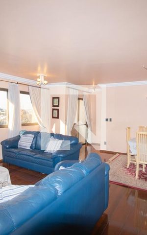 Apartamento à venda com 330m², 3 quartos e 2 vagas Apartamento à venda com 330m², 3 quartos e 2 vagasSala