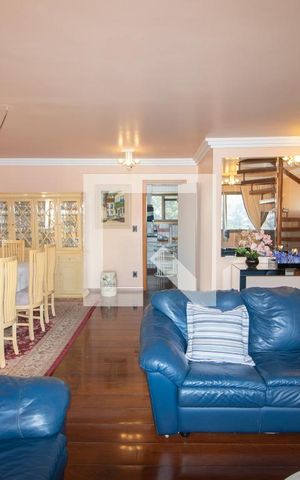 Apartamento à venda com 330m², 3 quartos e 2 vagas Apartamento à venda com 330m², 3 quartos e 2 vagasSala