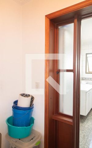 Apartamento à venda com 330m², 3 quartos e 2 vagas Apartamento à venda com 330m², 3 quartos e 2 vagasQuarto da Área de Serviço