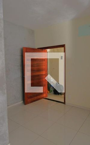 Casa para alugar com 60m², 2 quartos e 1 vagaSala