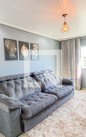 Casa à venda com 130m², 3 quartos e 2 vagas Casa à venda com 130m², 3 quartos e 2 vagasSala