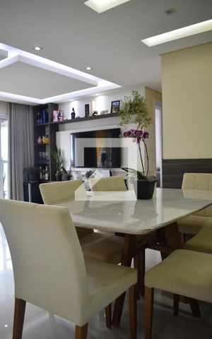 Apartamento à venda com 72m², 2 quartos e 1 vagaSala de jantar