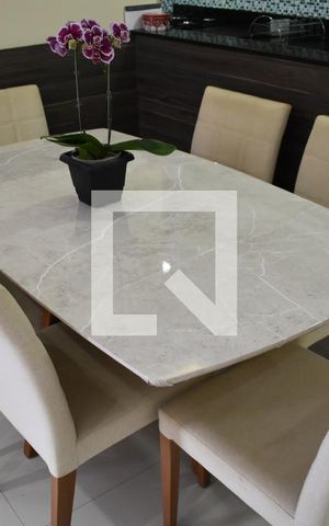 Apartamento à venda com 72m², 2 quartos e 1 vagaSala de jantar