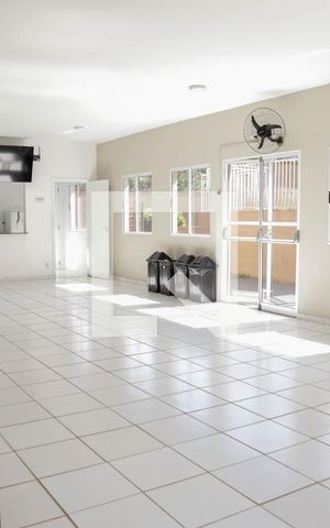 Apartamento à venda com 54m², 2 quartos e 1 vaga Apartamento à venda com 54m², 2 quartos e 1 vagaÁrea comum - Salão de festas