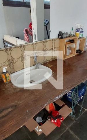 Casa à venda com 244m², 4 quartos e 2 vagas Casa à venda com 244m², 4 quartos e 2 vagaslavabo