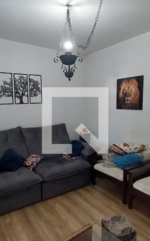 Casa à venda com 244m², 4 quartos e 2 vagas Casa à venda com 244m², 4 quartos e 2 vagassala