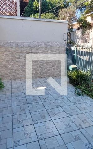 Casa à venda com 244m², 4 quartos e 2 vagas Casa à venda com 244m², 4 quartos e 2 vagasEntrada