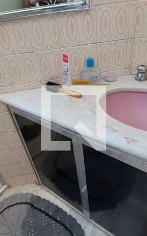 Casa à venda com 244m², 4 quartos e 2 vagas Casa à venda com 244m², 4 quartos e 2 vagasbanheiro 1