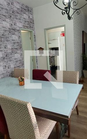 Casa à venda com 244m², 4 quartos e 2 vagas Casa à venda com 244m², 4 quartos e 2 vagascopa