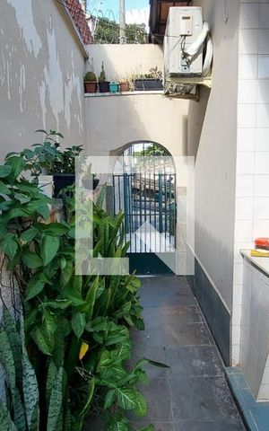 Casa à venda com 244m², 4 quartos e 2 vagas Casa à venda com 244m², 4 quartos e 2 vagasLavanderia