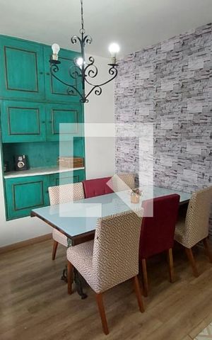Casa à venda com 244m², 4 quartos e 2 vagas Casa à venda com 244m², 4 quartos e 2 vagascopa