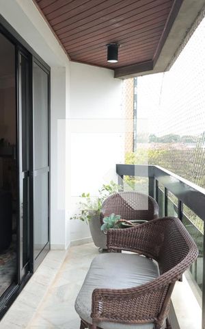 Apartamento à venda com 169m², 4 quartos e 3 vagasVaranda