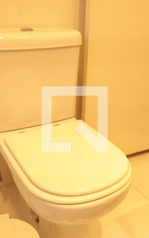 Apartamento à venda com 169m², 4 quartos e 3 vagasBanheiro da Suíte 2