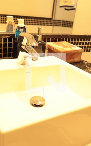 Apartamento à venda com 169m², 4 quartos e 3 vagasBanheiro da Suíte 2