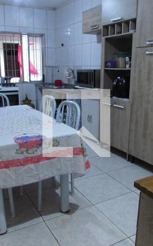 Casa à venda com 130m², 4 quartos e 2 vagasCozinha