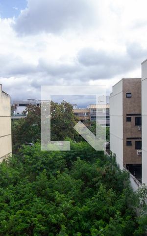 Apartamento à venda com 320m², 4 quartos e 2 vagas Apartamento à venda com 320m², 4 quartos e 2 vagasVista da Área de Serviço