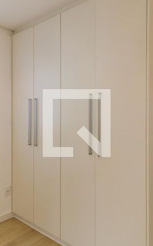 Casa à venda com 608m², 6 quartos e 6 vagas Casa à venda com 608m², 6 quartos e 6 vagasCloset da Suíte 2