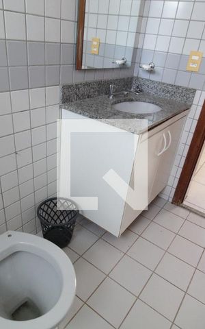 Apartamento para alugar com 62m², 2 quartos e 2 vagasBanheiro do Quarto 1