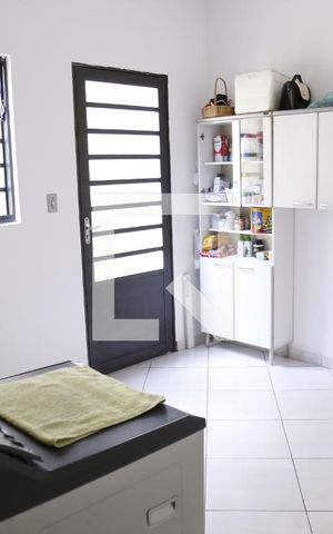 Casa à venda com 160m², 3 quartos e 3 vagasÁrea de Serviço