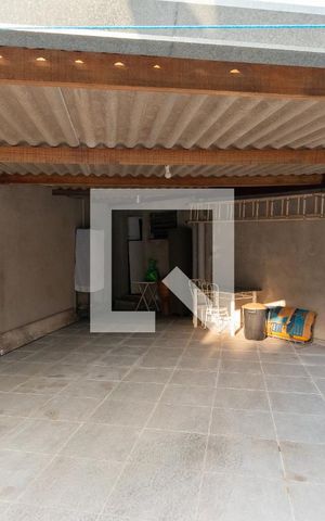 Casa à venda com 354m², 8 quartos e 5 vagas Casa à venda com 354m², 8 quartos e 5 vagasGaragem