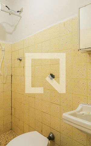 Casa à venda com 70m², 1 quarto e 2 vagasBanheiro