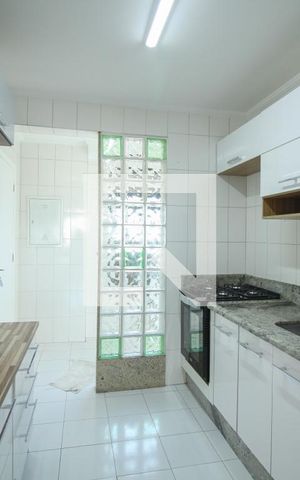 Apartamento à venda com 72m², 3 quartos e 2 vagas Apartamento à venda com 72m², 3 quartos e 2 vagasCozinha