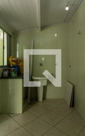 Casa para alugar com 65m², 2 quartos e 2 vagas Casa para alugar com 65m², 2 quartos e 2 vagasÁrea de Serviço