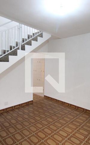 Casa à venda com 60m², 2 quartos e sem vagaSala