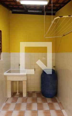 Casa à venda com 60m², 2 quartos e sem vagaÁrea de Serviço