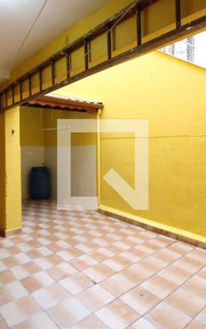 Casa à venda com 60m², 2 quartos e sem vagaÁrea de Serviço