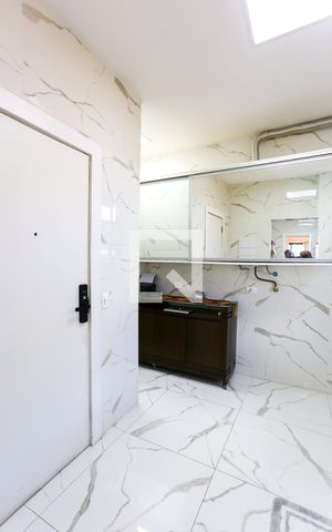Apartamento à venda com 277m², 6 quartos e 4 vagas Apartamento à venda com 277m², 6 quartos e 4 vagasÁrea de Serviço
