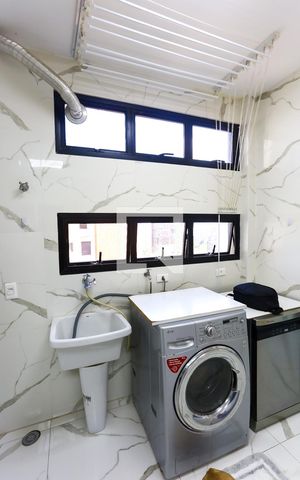Apartamento à venda com 277m², 6 quartos e 4 vagas Apartamento à venda com 277m², 6 quartos e 4 vagasÁrea de Serviço