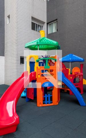 Apartamento à venda com 83m², 3 quartos e 2 vagasÁrea comum - Playground