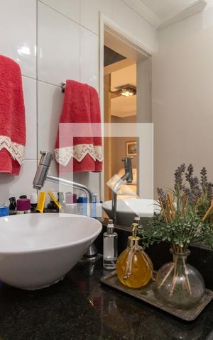 Apartamento à venda com 83m², 3 quartos e 2 vagasBanheiro 2