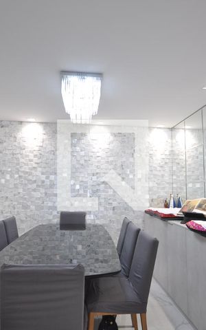 Apartamento à venda com 80m², 3 quartos e 2 vagasSala
