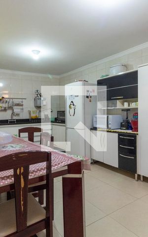 Casa à venda com 120m², 3 quartos e 1 vaga Casa à venda com 120m², 3 quartos e 1 vagaCozinha
