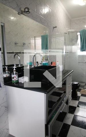 Casa à venda com 150m², 4 quartos e 2 vagasSuíte