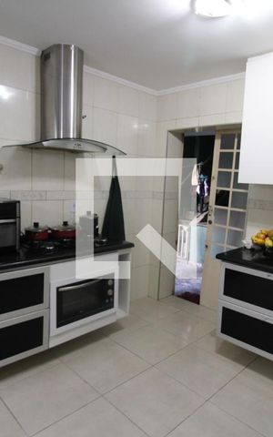 Casa à venda com 150m², 4 quartos e 2 vagasCozinha