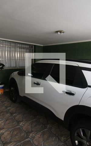Casa à venda com 150m², 4 quartos e 2 vagasGaragem