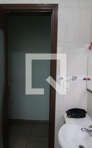 Casa à venda com 150m², 4 quartos e 2 vagasBanheiro